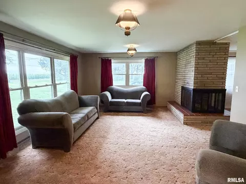 Living - 726 County Road 1200 E Rd, Eureka, IL 61530 photo 1 of 7