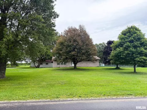 Exterior - 726 County Road 1200 E Rd, Eureka, IL 61530 photo 6 of 16