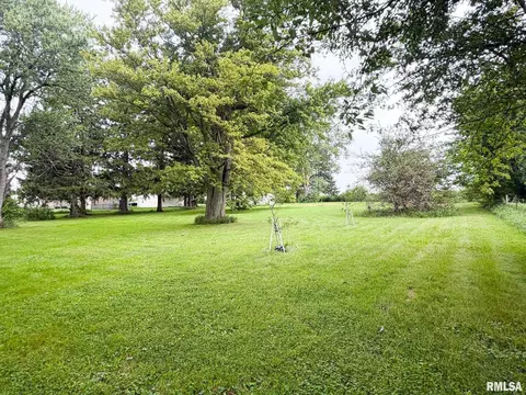 Exterior - 726 County Road 1200 E Rd, Eureka, IL 61530 photo 13 of 16