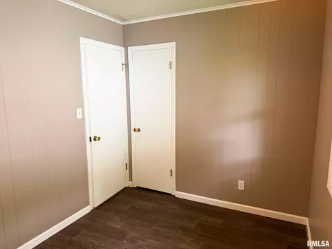 Bedroom - 726 County Road 1200 E Rd, Eureka, IL 61530 photo 9 of 11