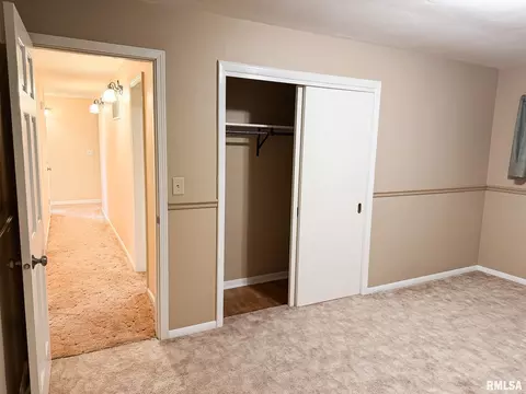 Bedroom - 726 County Road 1200 E Rd, Eureka, IL 61530 photo 7 of 11