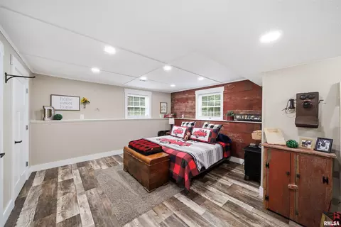 Bedroom - 6610 W Tuscarora Rd, Mapleton, IL 61547 photo 10 of 13