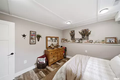 Bedroom - 6610 W Tuscarora Rd, Mapleton, IL 61547 photo 9 of 13