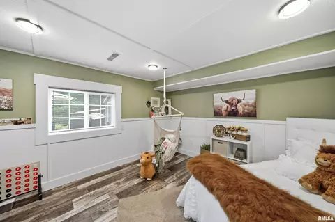 Bedroom - 6610 W Tuscarora Rd, Mapleton, IL 61547 photo 12 of 13
