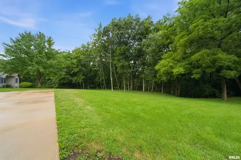 Exterior - 6610 W Tuscarora Rd, Mapleton, IL 61547 photo 10 of 14