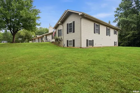 Exterior - 6610 W Tuscarora Rd, Mapleton, IL 61547 photo 2 of 14