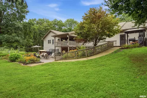 Exterior - 6610 W Tuscarora Rd, Mapleton, IL 61547 photo 4 of 14