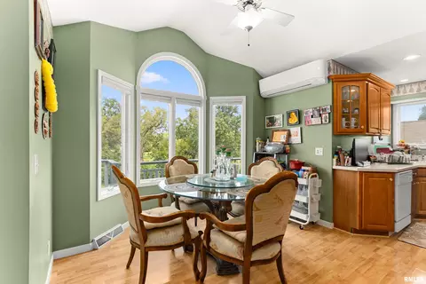 Dining - 1125 E Myrtle St, Canton, IL 61520 photo 2 of 2