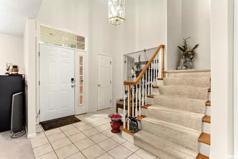 Entry Way - 1125 E Myrtle St, Canton, IL 61520 photo 1 of 2