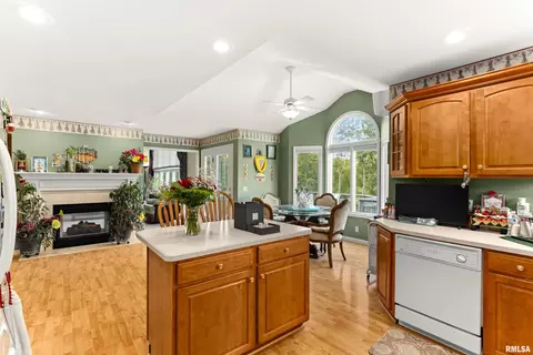 Kitchen - 1125 E Myrtle St, Canton, IL 61520 photo 4 of 4