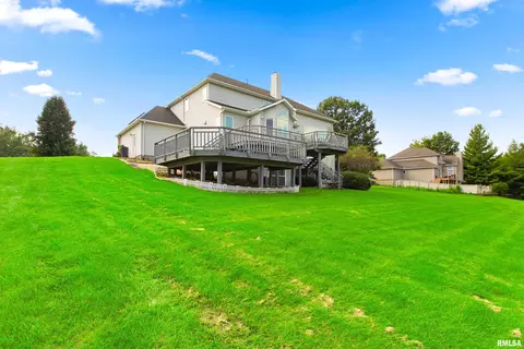 Exterior - 1125 E Myrtle St, Canton, IL 61520 photo 6 of 7