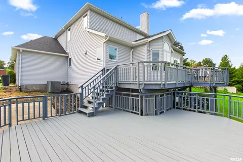 Exterior - 1125 E Myrtle St, Canton, IL 61520 photo 3 of 7