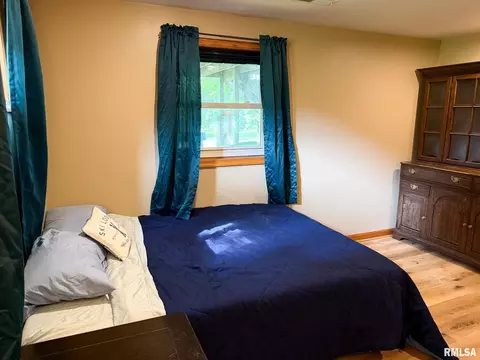 Bedroom - 202 Elm Cir, Eureka, IL 61530 photo 10 of 11