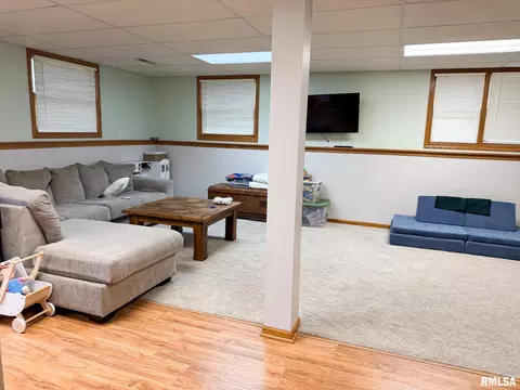 Other - 202 Elm Cir, Eureka, IL 61530 photo 5 of 12