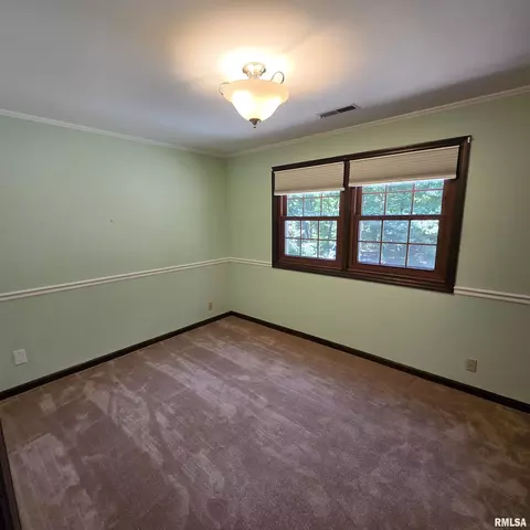 Bedroom - 309 W Eagle Nest Rd, Dunlap, IL 61525 photo 8 of 10