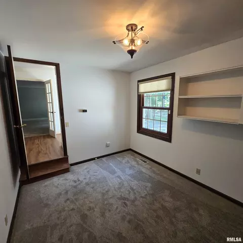 Bedroom - 309 W Eagle Nest Rd, Dunlap, IL 61525 photo 10 of 10