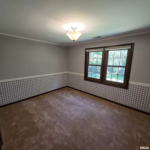 Bedroom - 309 W Eagle Nest Rd, Dunlap, IL 61525 photo 6 of 10