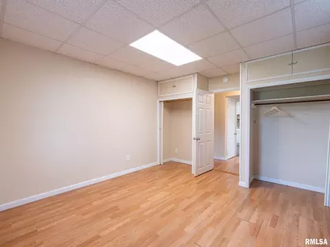 Bedroom - 9713 W Riekena Rd, Mapleton, IL 61547 photo 1 of 10