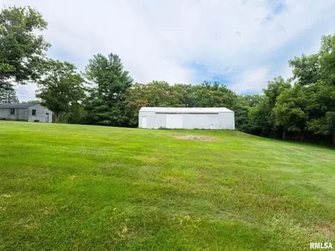 Exterior - 9713 W Riekena Rd, Mapleton, IL 61547 photo 7 of 10