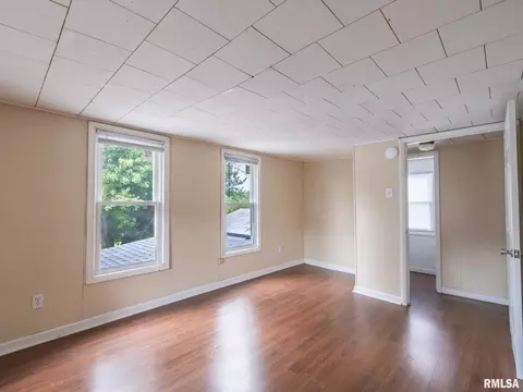 Bedroom - 9713 W Riekena Rd, Mapleton, IL 61547 photo 6 of 10