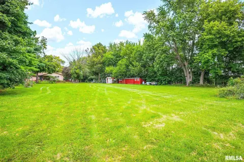 Exterior - 800 E 8th St, Delavan, IL 61734 photo 9 of 9