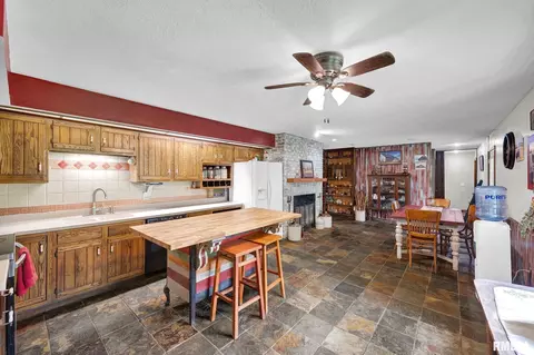 Kitchen - 800 E 8th St, Delavan, IL 61734 photo 2 of 5