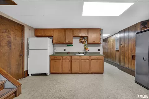 Kitchen - 800 E 8th St, Delavan, IL 61734 photo 4 of 5