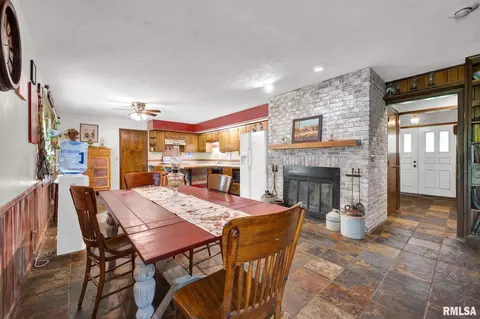 Dining - 800 E 8th St, Delavan, IL 61734 photo 1 of 2