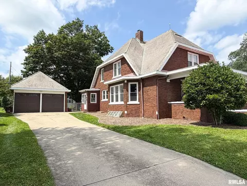 518 N Main St, Eureka, IL 61530 photo 5