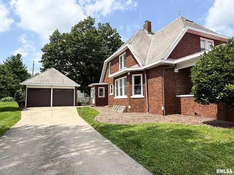 518 N Main St, Eureka, IL 61530 photo 6