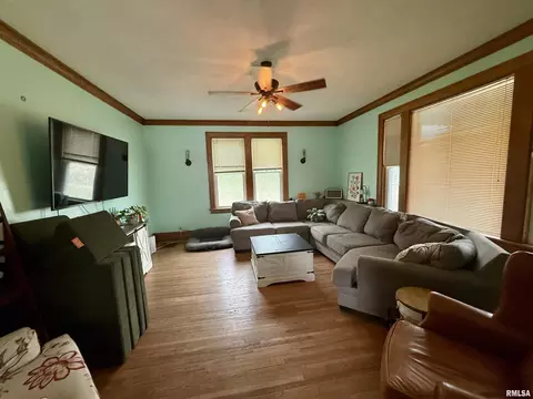 Living - 518 N Main St, Eureka, IL 61530 photo 2 of 2