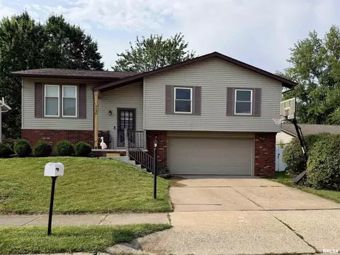 5108 W Timbervue Ct, Peoria, IL 61615