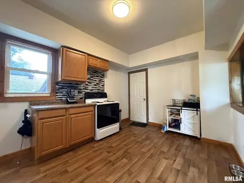 Kitchen - 816 S Garfield St, Macomb, IL 61455 photo 2 of 2