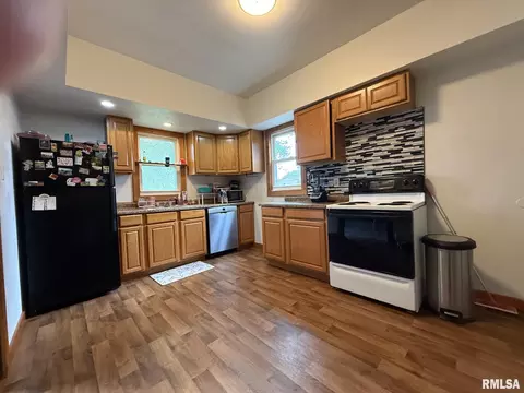 Kitchen - 816 S Garfield St, Macomb, IL 61455 photo 1 of 2