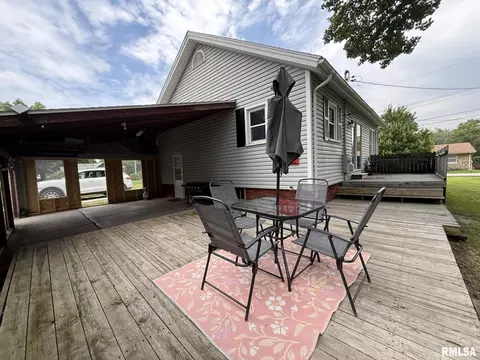 Exterior - 816 S Garfield St, Macomb, IL 61455 photo 6 of 9