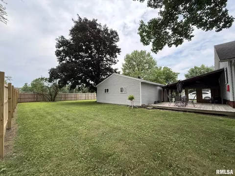 Exterior - 816 S Garfield St, Macomb, IL 61455 photo 9 of 9