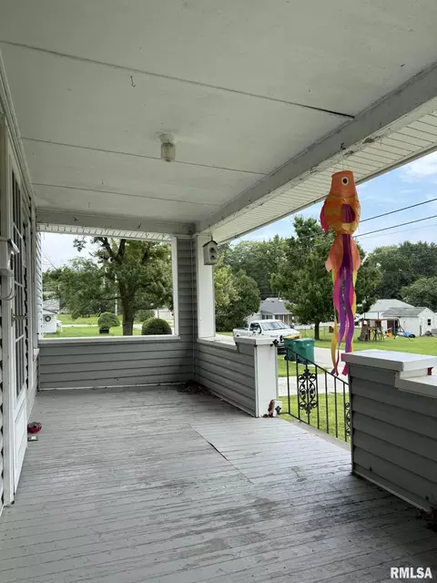 Exterior - 816 S Garfield St, Macomb, IL 61455 photo 2 of 9