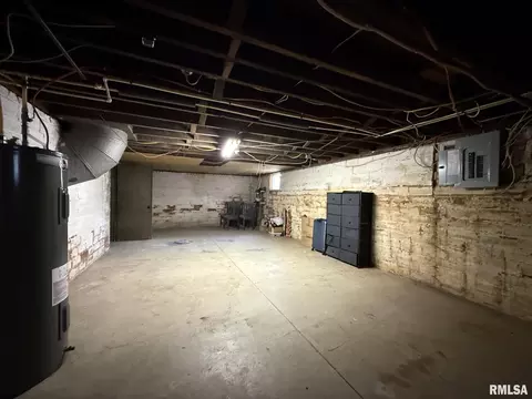 Other - 816 S Garfield St, Macomb, IL 61455 photo 5 of 12