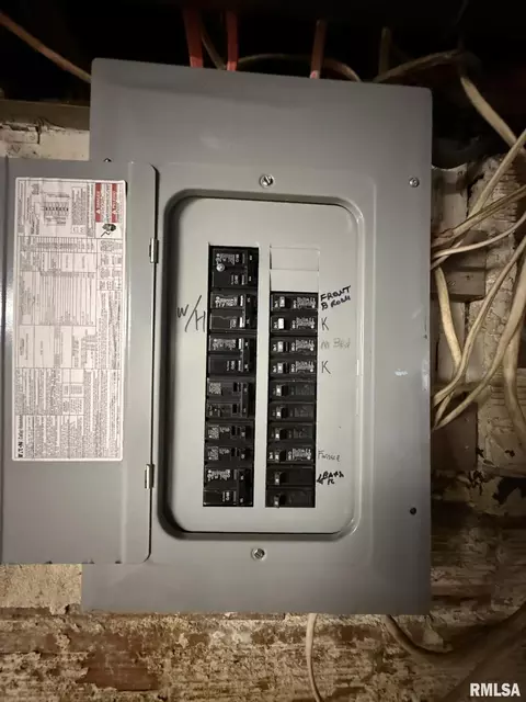 Other - 816 S Garfield St, Macomb, IL 61455 photo 9 of 12