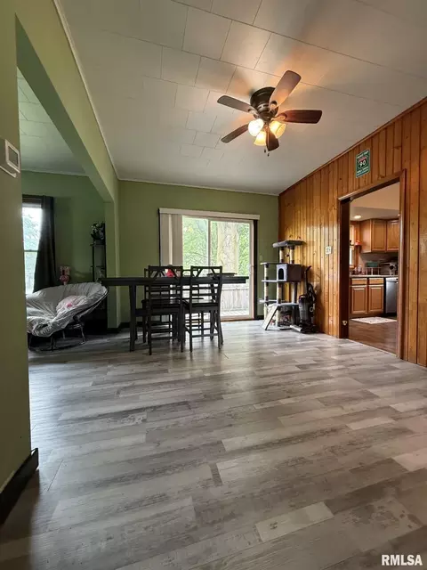 Dining - 816 S Garfield St, Macomb, IL 61455 photo 1 of 1
