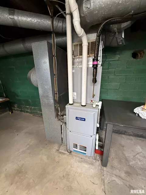 Other - 816 S Garfield St, Macomb, IL 61455 photo 7 of 12