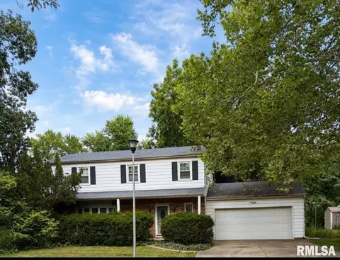 2608 N Kingston Dr, Peoria, IL 61615