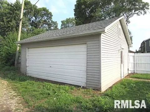 Other - 402 S 7th St, Pekin, IL 61554 photo 4 of 5