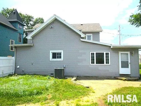 Other - 402 S 7th St, Pekin, IL 61554 photo 2 of 5