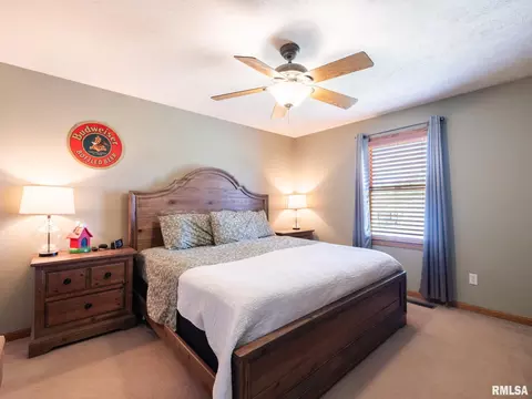 Bedroom - 912 Dennis Dr, Eureka, IL 61530 photo 6 of 14
