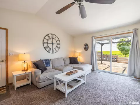 Other - 912 Dennis Dr, Eureka, IL 61530 photo 3 of 8