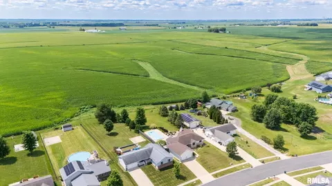 View/Area - 912 Dennis Dr, Eureka, IL 61530 photo 5 of 9