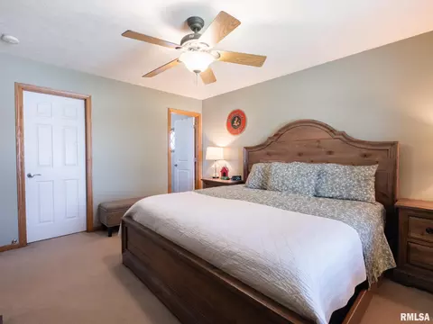 Bedroom - 912 Dennis Dr, Eureka, IL 61530 photo 8 of 14