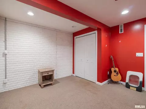 Bedroom - 912 Dennis Dr, Eureka, IL 61530 photo 14 of 14