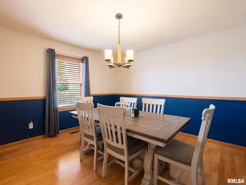 Dining - 912 Dennis Dr, Eureka, IL 61530 photo 2 of 4